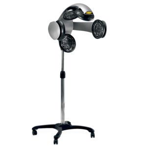 Secador de pie profesional con cascos múltiples y base con ruedas en acabado plateado y negro, diseñado como producto de alta calidad para tratamientos capilares.