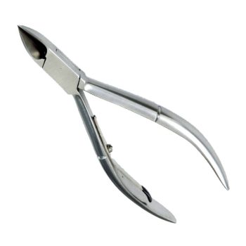 Alicate corta cutículas metálico de manicura con hojas curvadas y muelle de retorno, acabado pulido en acero inoxidable de alta calidad.