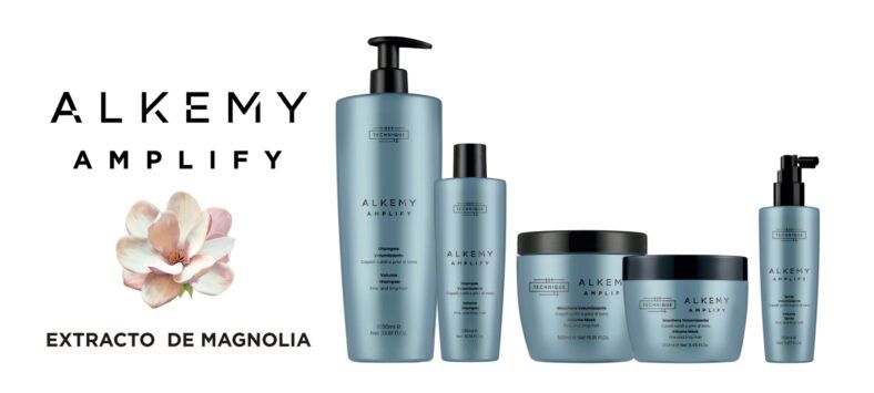 Gama de productos capilares Alkemy Amplify en envases azules (champú, mascarilla y spray) junto a una flor de magnolia y el texto extracto de magnolia, pensada para aportar volumen y considerada 'mejor opción' para cabello fino.
