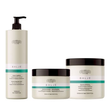 Tres envases de productos capilares sobre fondo blanco —un frasco dispensador alto y dos tarros con tapa negra— etiquetados como hidratante y con diseño minimalista en blanco y verde, imagen de alta calidad.