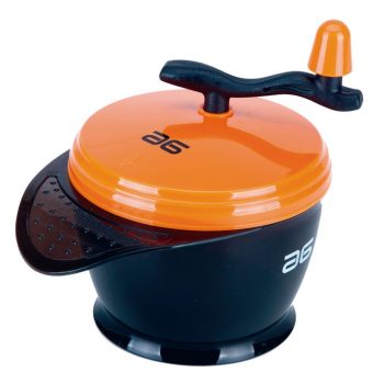 Centrífuga manual para ensaladas de plástico con tapa naranja y manivela negra, base antideslizante y escurridor integrado, diseño compacto, práctico y profesional con un aspecto auténtico.