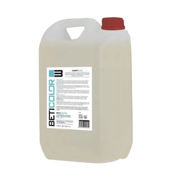 Bidón plástico translúcido de 5 litros con asa y tapa roja, etiqueta blanca con logotipo y texto que identifica un champú detox de uso profesional.
