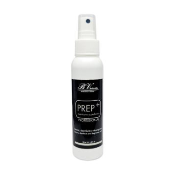 Botella spray blanca con etiqueta negra del producto profesional PREP+ para manicura y pedicuro, indicada para limpieza y desinfección, ideal para uso en peluquería.