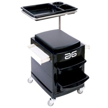 Carro auxiliar negro para peluquería con cojín acolchado en la parte superior, bandejas y cajones extraíbles, bandeja superior con compartimentos y soporte ajustable sobre cuatro ruedas giratorias, diseño compacto pensado también para envío.