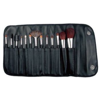 Juego profesional de brochas de maquillaje de varios tamaños y formas, incluyendo abanico y cepillo para cejas, organizadas en un estuche negro plegable con broches metálicos.