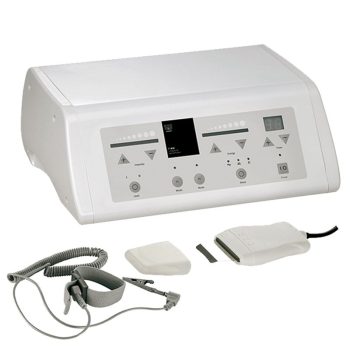 Máquina electrónica blanca de sobremesa con panel de control y botones acompañada de accesorios como correa, pinza y electrodos, imagen de equipo para peluquería.