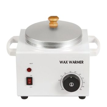 Calentador de cera blanco tipo profesional con tapa metálica y pomo de madera, control de temperatura y botón de encendido frontal, indicador luminoso y asas laterales para transporte o entrega.
