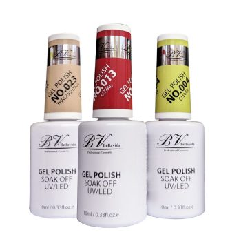 Tres frascos blancos de esmalte en gel UV/LED para manicura, con tapas color beige, rojo y verde lima y etiquetas profesionales, dispuestos juntos para uso en salón de belleza.