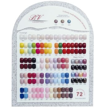 Muestrario semicircular de puntas de uñas con una amplia paleta de esmaltes —desde blancos y pasteles hasta rojos, verdes, azules y tonos neutros— organizados en filas sobre un fondo claro, ideal para exhibir opciones en una peluquería.