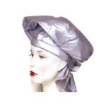 Turbante satinado exclusivo con acabado brillante y diseño envolvente