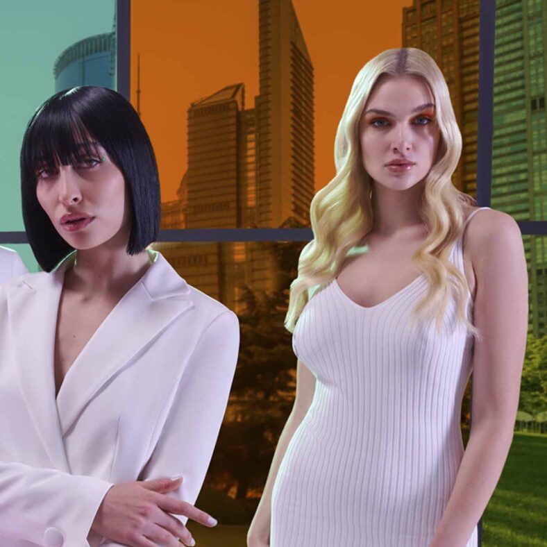 Dos modelos frente a una ventana con rascacielos anaranjados al fondo, una con corte bob negro y blazer blanco y otra rubia de ondas largas con vestido blanco ajustado, ambas con un aspecto profesional.