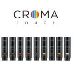 Logo Croma Touch sobre fondo blanco y fila de nueve envases negros alineados de Nutricolor Cream en distintos tonos, presentado como producto profesional para peluquería con sello auténtico y diseño moderno.