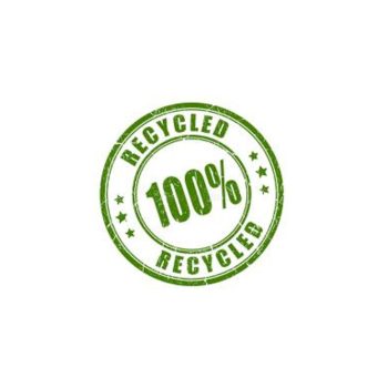 Sello circular verde con efecto desgastado que muestra "100%" en el centro y la palabra "recycled" alrededor, símbolo de reciclaje que comunica valores sostenibles en una peluquería profesional.
