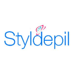 Logotipo en tipografía azul con una mariposa rosa sobre la letra "d", que sugiere una peluquería especializada en depilación elegante y precio barato.