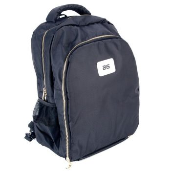 Mochila negra de diseño urbano con asas y correas acolchadas, cremalleras doradas, bolsillo lateral de malla y múltiples compartimentos que transmiten alta calidad.