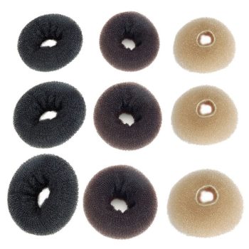 Nueve donas de espuma para moños organizadas en tres filas y tres columnas en tonos negro, marrón y beige sobre fondo blanco, accesorio profesional.