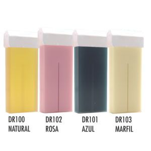 Cuatro cartuchos rectangulares de cera para depilación en colores natural, rosa, azul y marfil con tapas blancas alineados verticalmente sobre fondo claro, alta calidad.