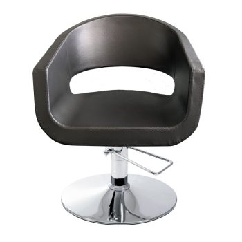 Silla giratoria de salón en cuero sintético negro con respaldo abierto, base cromada y pistón hidráulico, diseño ergonómico y acabado de alta calidad como producto ideal para peluquería.