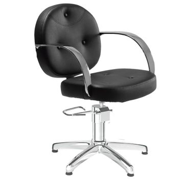 Silla de peluquería negra acolchada con reposabrazos cromados y base hidráulica giratoria para uso profesional y comodidad del cliente.