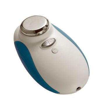 Dispositivo facial portátil blanco con laterales azules, cabezal metálico redondo y botones táctiles de encendido y modo, diseño ergonómico visible y disponible al mejor precio.